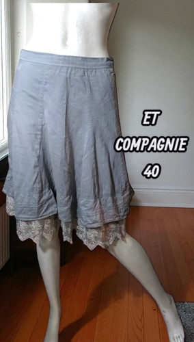 Compagnie taille superbe - et,